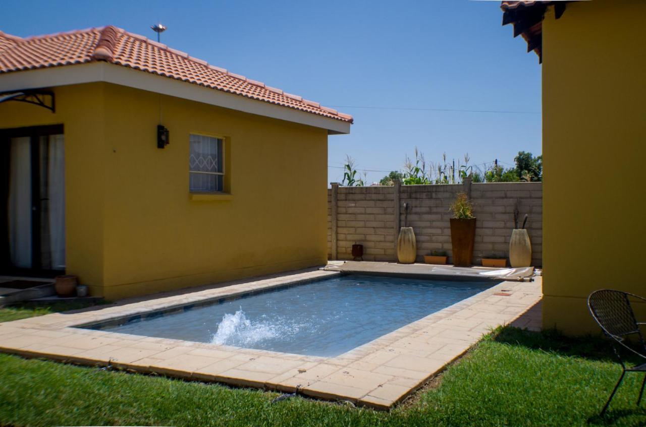 Seroloana Guest House Rustenburg Exteriér fotografie